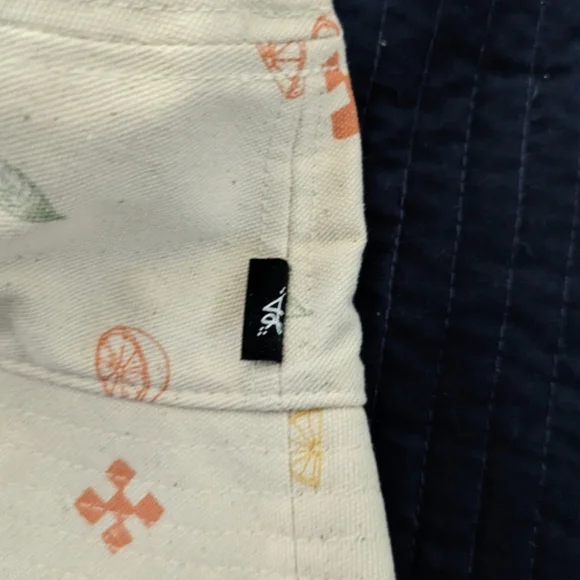 VANS Lizzie Armanto Bucket Hat Allover Citrus Print Adult Small Medium 012026 - Picture 3 of 9